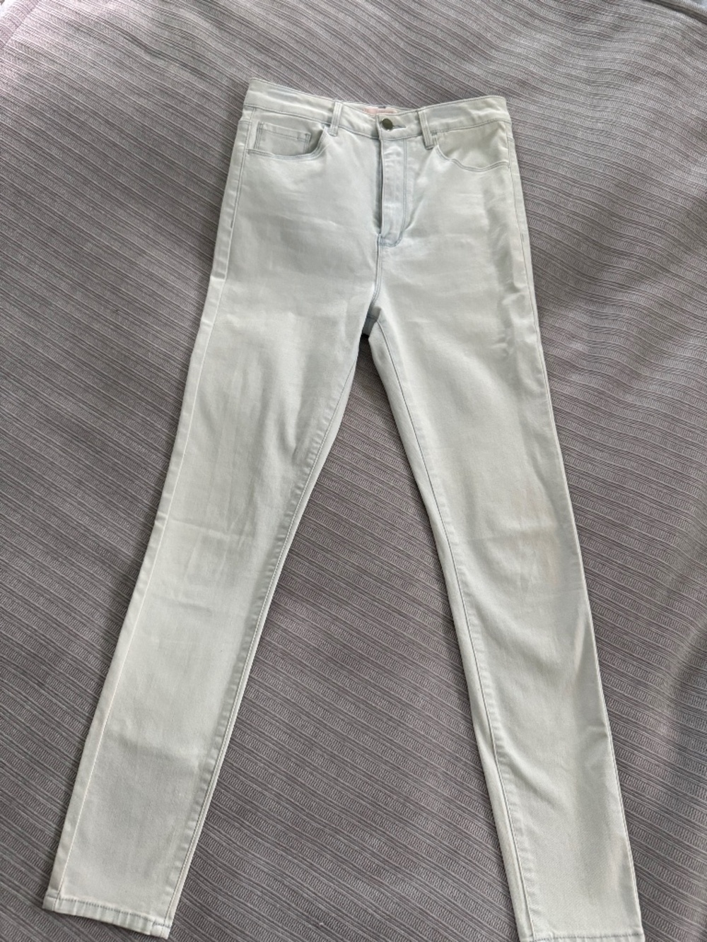 Forever 21 White Wash Jeans Women's US size 26